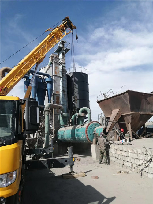 从化区设备搬运等各类工程项目中，吊车起着关键作用