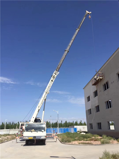 从化区“轻装强干”—— 吊车的 “轻量化臂架” 技术